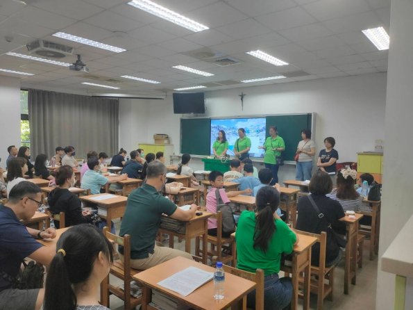 LINE_ALBUM_113學年度新生親師懇談會_240806_1