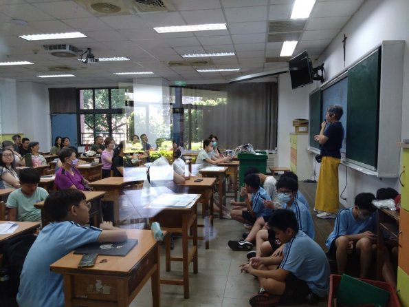 LINE_ALBUM_113學年度新生親師懇談會_240806_5