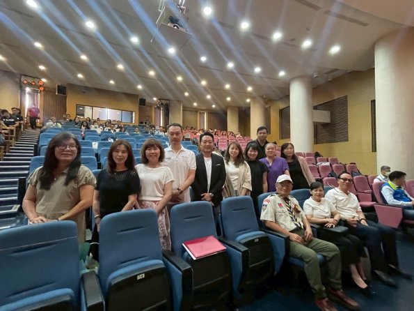 LINE_ALBUM_20250606國高中畢業典禮_250731_3